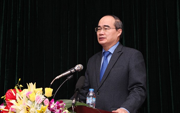 越南祖阵加强社会监督和社会论证工作