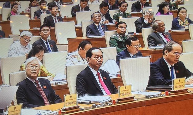  越南国会就《中小型企业扶持法（草案）》进行第二次讨论
