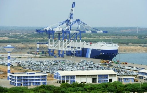  斯里兰卡批准向中国出售海港的协议