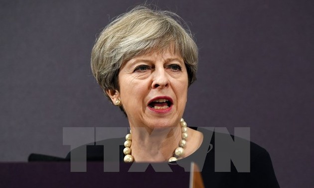 英国首相特雷莎·梅驳斥退出政坛谣传