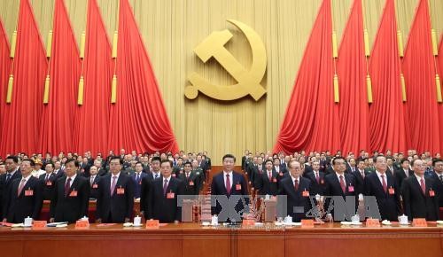 十九届中共中央政治局促进保障党的领导