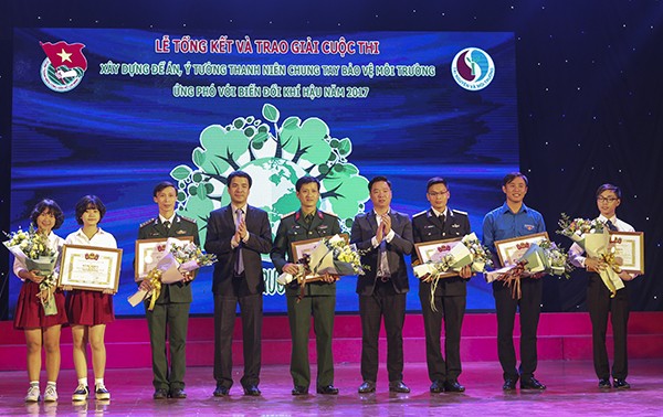 发挥越南青年在应对气候变化中的突击队作用  