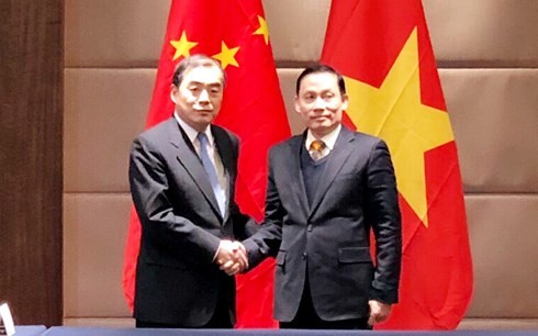 越中副外长级年度会晤在中国广州举行