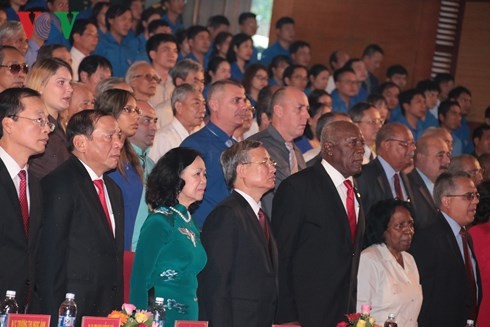 古巴领袖菲德尔·卡斯特罗对越南南方解放区进行访问45周年纪念仪式举行