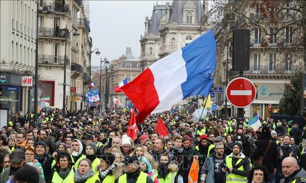 巴黎再有示威活动