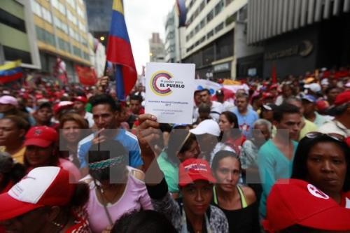 委内瑞拉面对内战危机