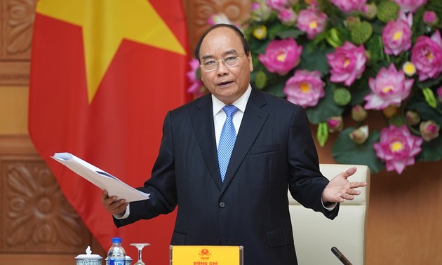 越共13大经济社会小组负责人与北方各地领导人举行工作会议
