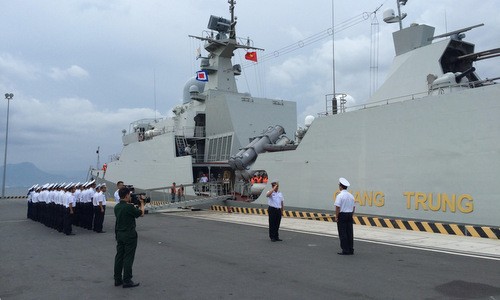 越南海军参加在新加坡举行的ADMM+和2019年 IMDEX