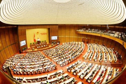 越南国会通过关于批准2017年国家财政预算决算和2020年法律法令建设计划的决议