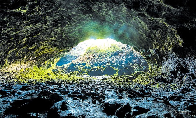 UNESCO专家代表团对多农省Krong No火山洞穴群进行考察