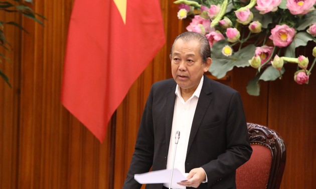 越南政府常务副总理张和平主持越南企业国有资本管理委员会会议