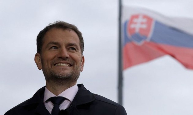 斯洛伐克新政府宣誓就职