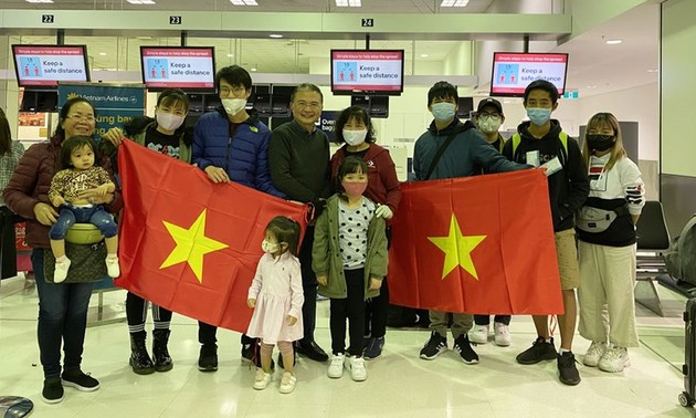 搭载在澳大利亚越南公民的第二趟班机将于7月3日回国