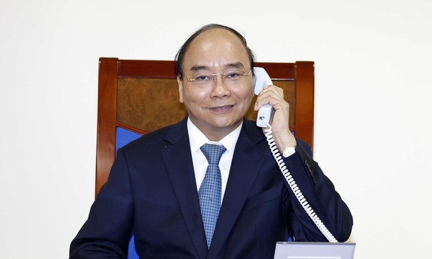 越南政府总理阮春福与欧盟委员会主席冯德莱恩通电话