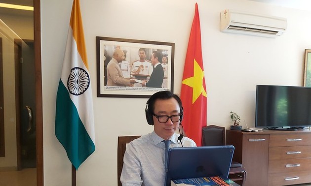 越南向印度投资者介绍宏观经济政策