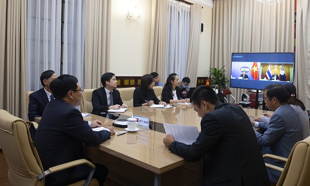 越南和泰国就双边合作关系及共同关心的问题交换意见