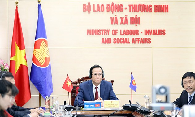 越南参与合作 为所有人实现21世纪的机遇