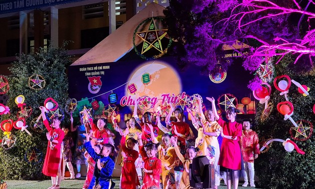 越南全国各地为儿童举行中秋节活动