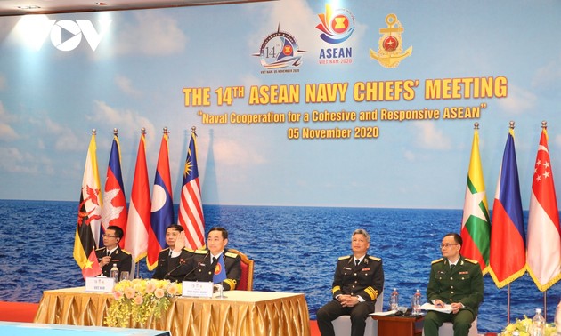 为了齐心协力和主动适应的东盟海军合作会议在河内举行