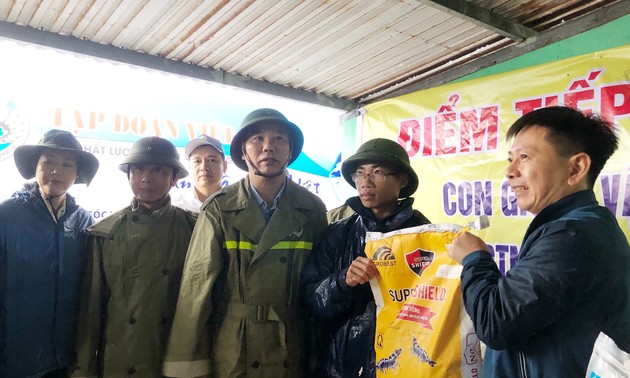 越南农业与农村发展部工作代表团视察广平省暴雨洪涝后果克服工作