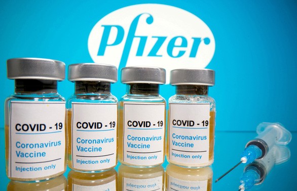 英国成为世界上批准使用新冠疫苗的第一个国家