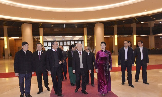 越共中央总书记、国家主席阮富仲出席首次国会普选75周年纪念见面会
