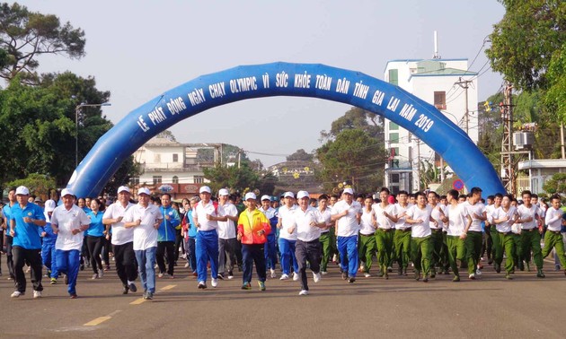 2021年全民健康奥林匹克跑步日活动启动仪式在后江省举行