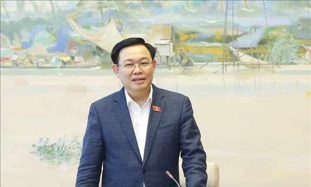 越南国会主席王庭惠在海防市第三选举单位参选第十五届国会代表