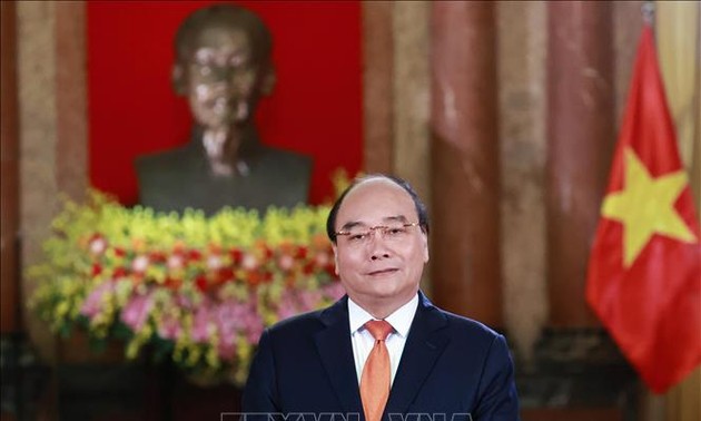 越南国家主席阮春福向越南预防自然灾害传统日75周年致贺信