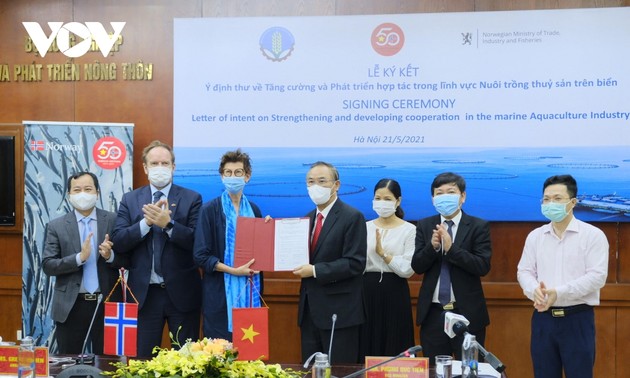 越南与挪威签署水产合作议定书
