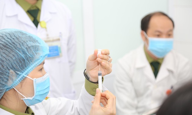 为越南研制的新冠肺炎疫苗创造最便利试验条件