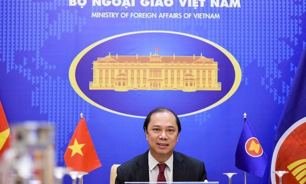 越南呼吁各国继续高度重视协调支持以减轻 COVID-19 的影响