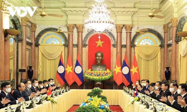 推动与特殊关系相匹配的越南老挝合作