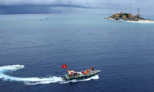 国际学者高度评价《联合国海洋法公约》和国际仲裁法院就东海问题所做出的裁决
