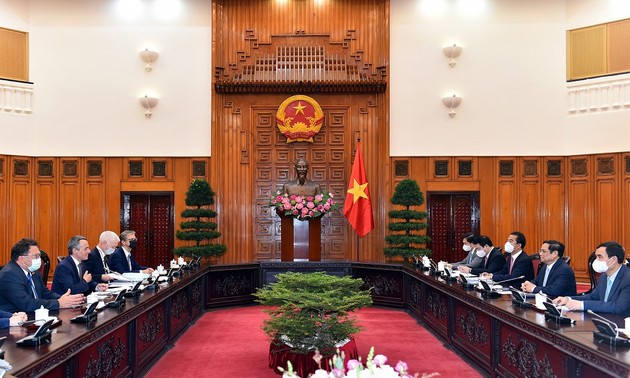 越南政府总理范明政会见瑞士联邦副总统兼外交部长卡西斯