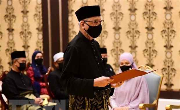 马来西亚总理呼吁全民团结和相信新政府