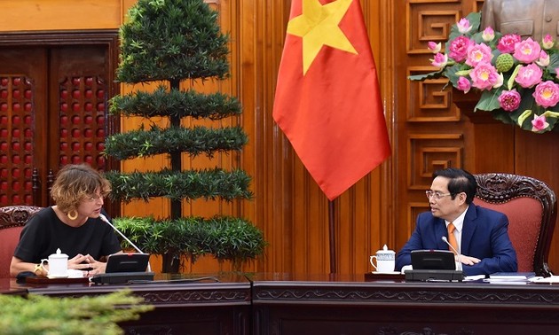  越南与荷兰加强在多边论坛、国际组织内的合作与互相支持