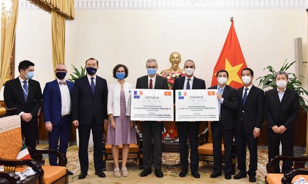 法国和意大利援助越南150万剂新冠疫苗