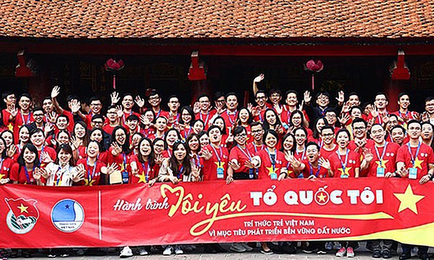 全球越南青年知识分子论坛聚焦数字化转型
