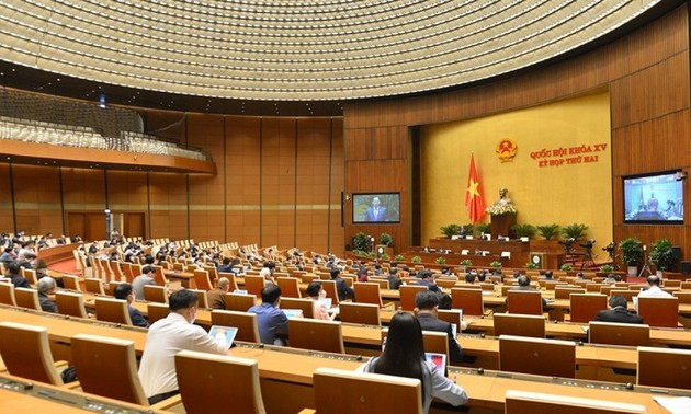 越南十五届国会二次会议进入第二阶段