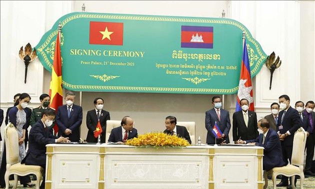 越柬发表联合声明：一致同意加强各领域合作