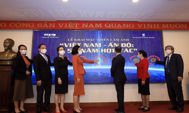   “越南和印度：50年合作”视频图片展