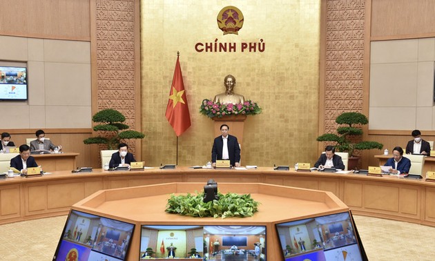 越南政府颁布经济社会恢复与发展计划