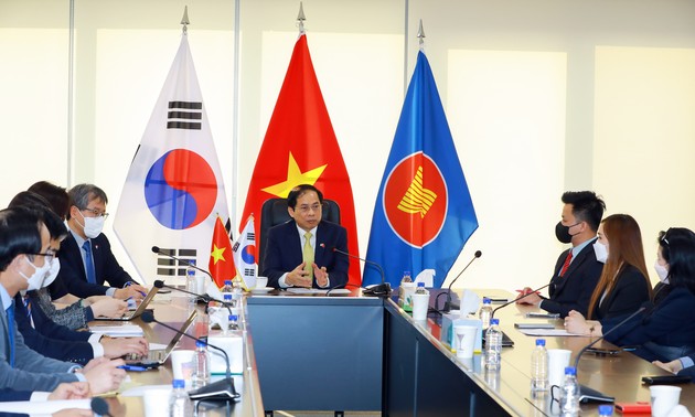 越南外交部长裴青山：越南一向关心包括韩国在内的海外越南人
