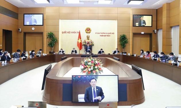 越南国会常务委员会第八次会议闭幕