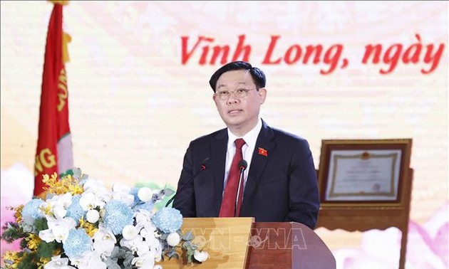 越南国会主席王庭惠：永隆省有效利用各种资源，推进发展