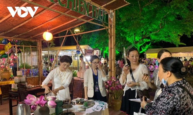 2022年顺化文化节框架内的美食节举行