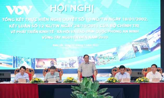 越南政府总理范明政出席西原地区发展20年总结会议