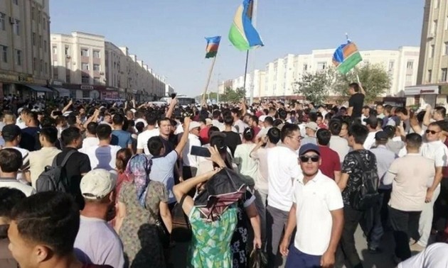 乌兹别克斯坦总统宣布卡拉卡尔帕克斯坦进入紧急状态