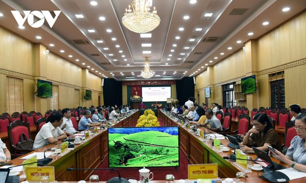 越南之声广播电台与太原省签署联合宣传计划